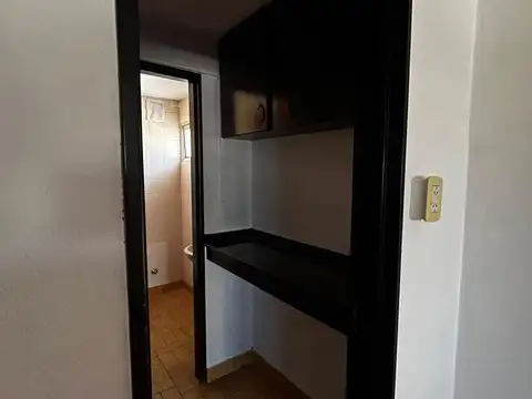 Oficina 2 ambientes con 1 baño