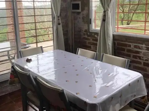 Casa 3 ambientes con 2 baños