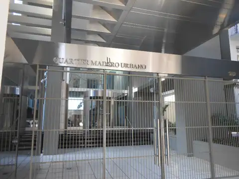 Madero 700, Piso 8