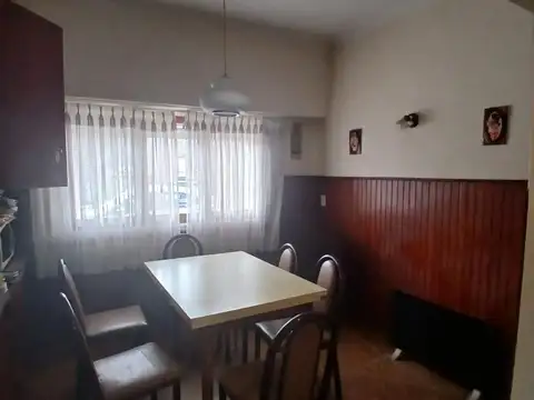 Depto Tipo Casa en Venta 50 años