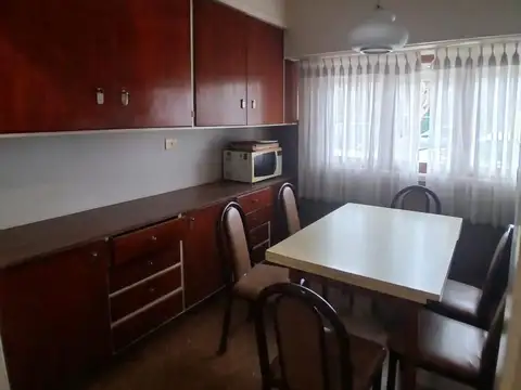 Depto Tipo Casa 4 ambientes con 3 baños