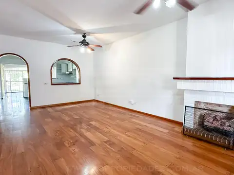 Casa 5 ambientes con 1 baño