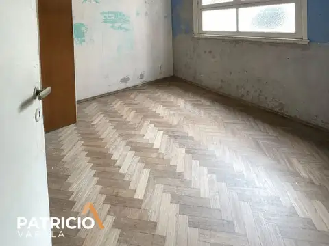 Departamento tipo PH 3 Ambientes - Flores - Permuta Menor valor