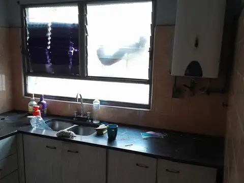 Depto Tipo Casa en Alquiler en Gerli, $ 700.000