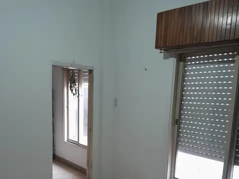 ALQUILER DEPTO. TIPO CASA AL FRENTE 5 AMB. EN AV. HIPÓLITO YRIGOYEN AL 1900, AVELLANEDA