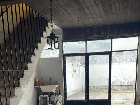 casa dos dormitorios cochera dos autos