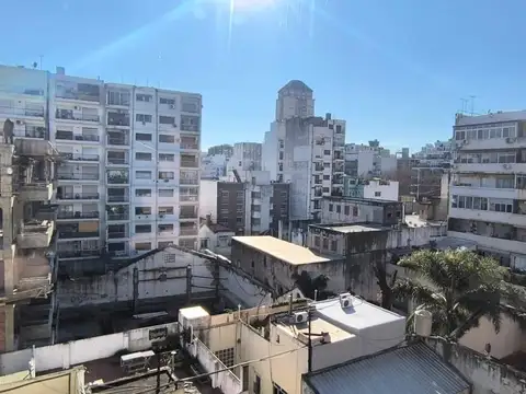 ALQUIER DEPARTAMENTO 2 AMBIENTES CON BALCÓN Y COCHERA