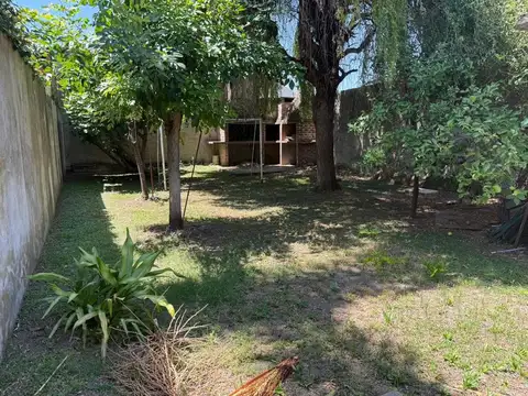 Casa en lote propio a refaccionar – Oportunidad