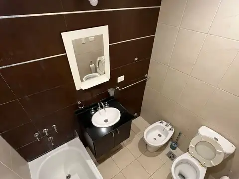 Avenida Argentina 700, Piso 1