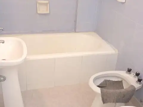 Hipólito Yrigoyen 690 6°G