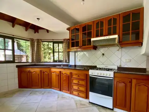 Casa 4 ambientes con 1 baño