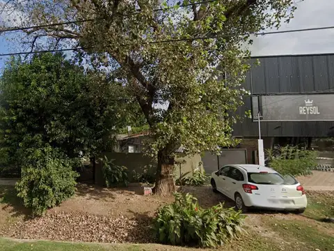 Terreno para desarrollo comercial en una de las zonas más lindas de Funes .