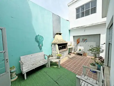 Casa con local en Capitán Bermúdez