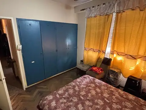 Casa en Venta con 4 cocheras