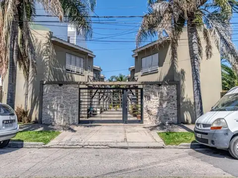 Duplex de 3 amb. Con garege y lavadero