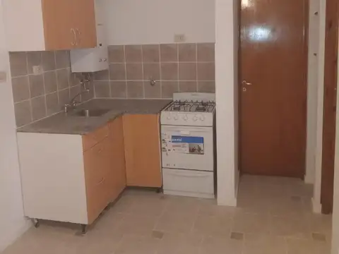 ALQUILER DEPTO BALCON ESCALERA 1ER PISO