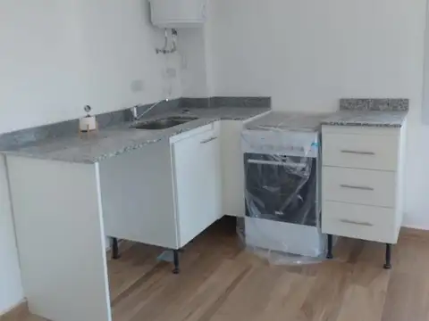 Departamento de 2 ambientes amplio en Moreno Centro