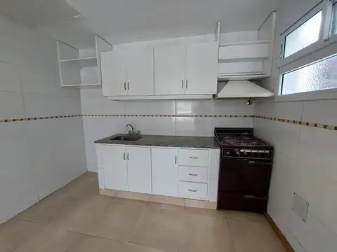 Depto Tipo Casa en Alquiler de 3 ambientes