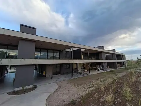 Exc depto 3 dor alq gge/bcon/gal/asador La Trinidad Condo