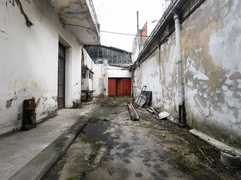 VENTA GALPON PARQUE CHACABUCO CON LOCAL Y VIVIENDA