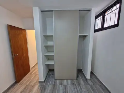 ALQUILER PH  2 AMB. CON PATIO SIN EXPENSAS, CASEROS CENTRO