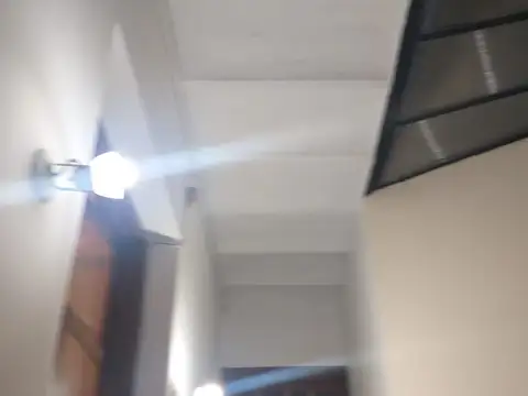 DEPARTAMETO 4 A 5 AMBIENTES APTO PROFESIONAL- patio, PB +1 PISO