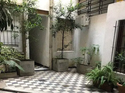 DEPARTAMETO 4 A 5 AMBIENTES APTO PROFESIONAL- patio, PB +1 PISO