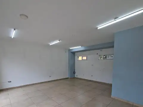 Local en Alquiler en Funes, $ 850.000