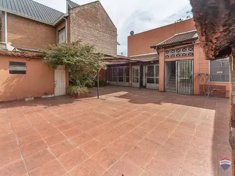 venta casa  5 ambientes tapiales 