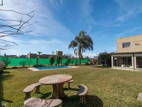 VENTA CASA EN LAS ACEQUIAS 3 DORMITORIOS