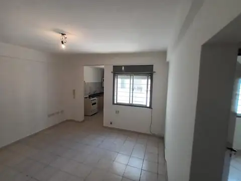 2 De Mayo 2500, Piso 1