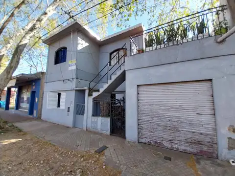 Casa en plata baja y planta alta en Baigorria, ideal inversión.