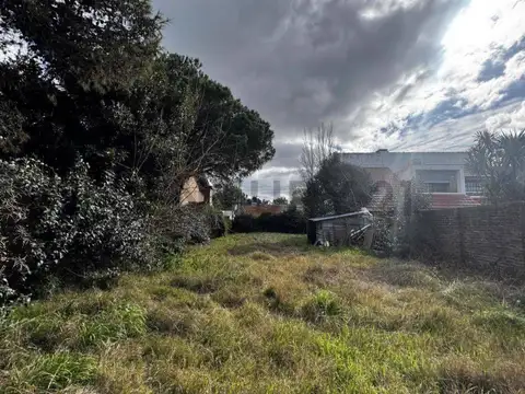 LOTE EN VENTA EN GONNET