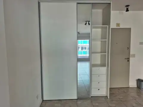 Departamento monoambiente en alquiler balcón F.