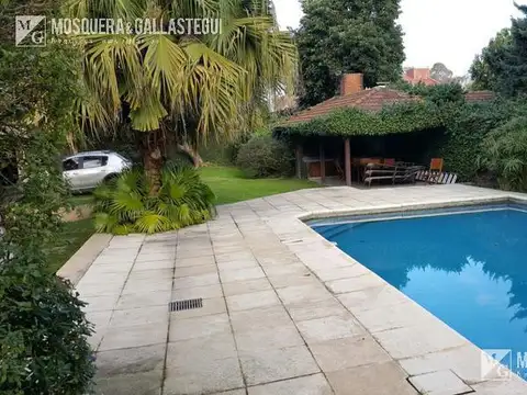 Lote en muy buena ubicación en La Horqueta