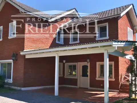 CASA EN VENTA  - CAMPOS DE ALVAREZ 