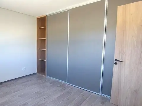 CASA A ESTRENAR EN B° PRIVADO PALMARES VALLEY