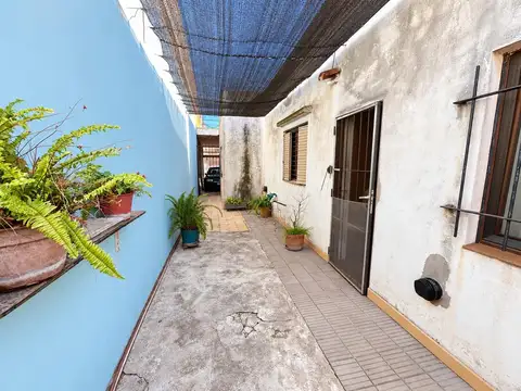 Casa 4 ambientes con 1 baño