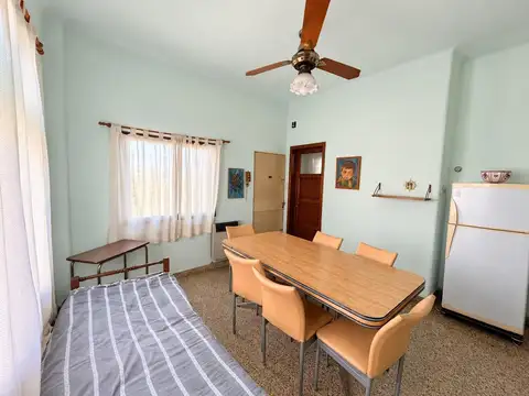 VENTA CASA 4AMB.C/COCHERA, PARQUE,RAMOS MEJIA .