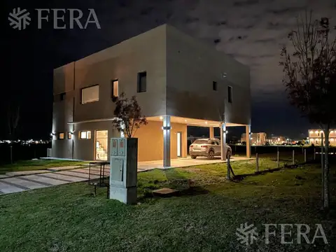 Casa en Venta en Countries y Barrios Cerrados en Berazategui, USD 330.000
