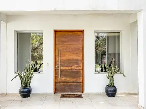 Blvd. de Todos los Santos  al 5600