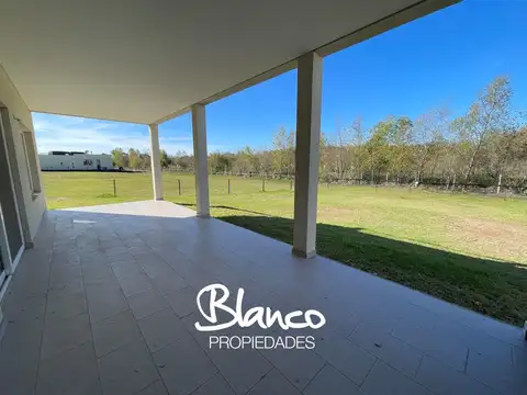 Casa en Venta en El Naudir, USD 215.000