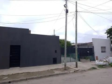 Casa en Venta en Valentin Alsina, USD 87.000