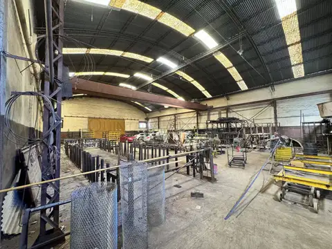 Av. Fernandez de la Cruz 2800