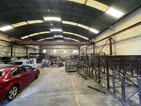 Galpon en Venta 35  mts Fondo