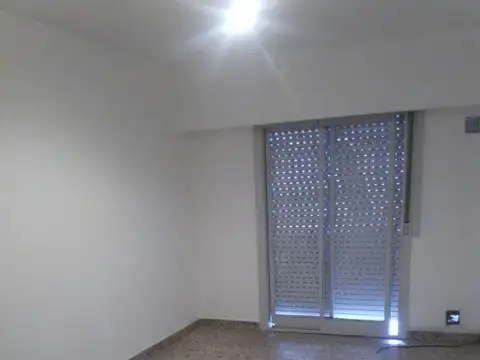 2 AMB CON BALCON - AMPLIO -