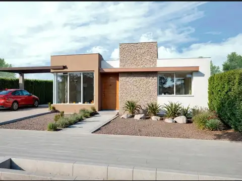 CASA EN VENTA  EN POZO
