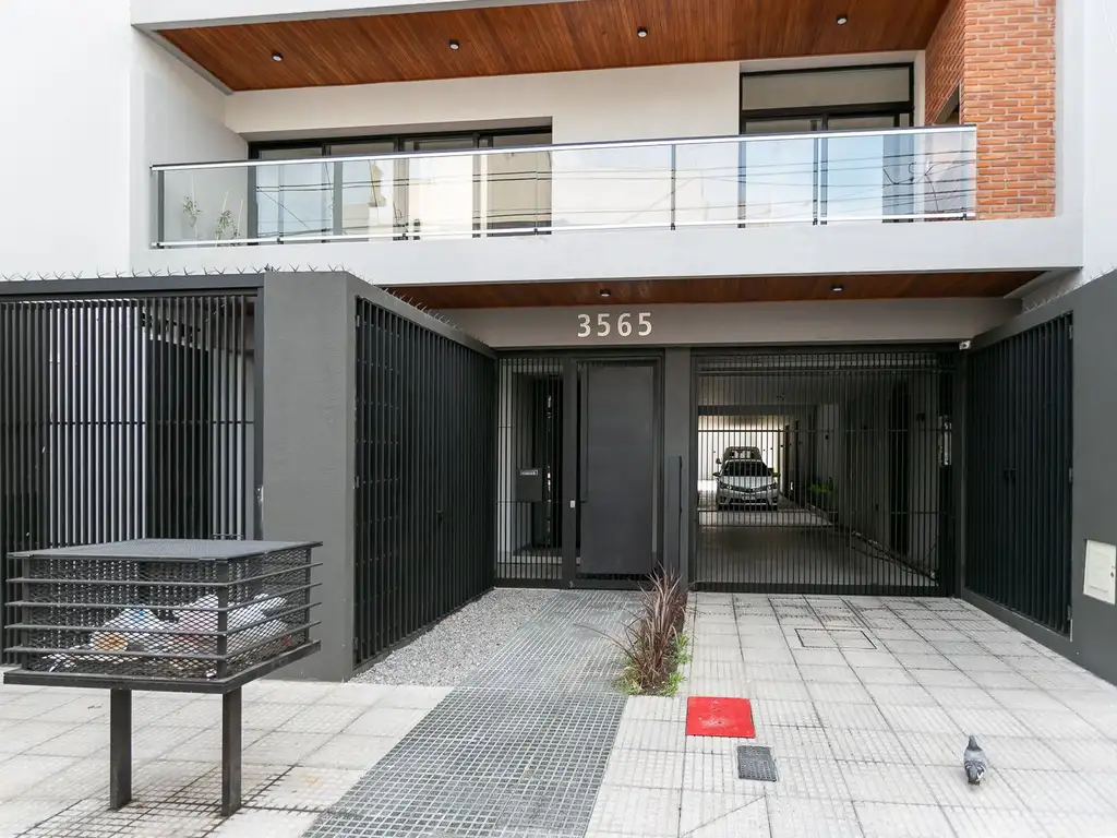 Mitre 3565 de  2 y 3 Dormitorios