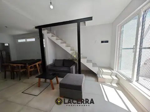 PH DE 4 AMBIENTE RECICLADO A NUEVO EN JOSE LEON SUAREZ