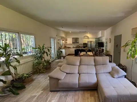 Casa en Venta en Villa Gobernador Udaondo, USD 330.000